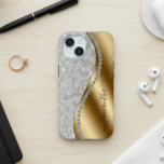 Diamond Bling Gold Metal Personalisiertes Skript Case-Mate iPhone Hülle<br><div class="desc">Jeder Glitzer oder Diamanten im Design sind Fotos und simuliert. Dieses Design kann in dem Bereich personalisiert werden, der durch das Ändern des Fotos und/oder Textes zur Verfügung gestellt wird. Sie können auch angepasst werden, indem Sie auf Vorlage personalisieren klicken und dann auf die Schaltfläche klicken, um weitere Optionen anzupassen,...</div>