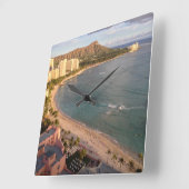 Diamond Head, Waikiki Beach, Hawaii Quadratische Wanduhr (Winkel)
