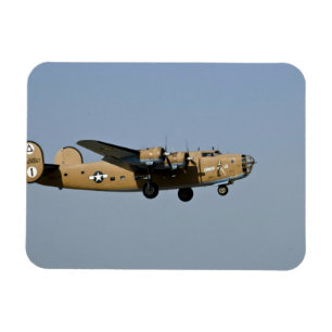 Diamond Lil B-24 Bomber, landet in Oshkosh, Magnet