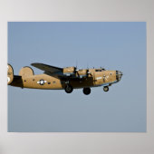 Diamond Lil B-24 Bomber, Landung in Oshkosh, Poster (Vorne)