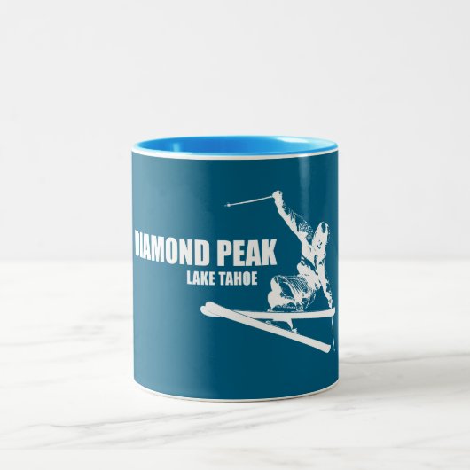 Diamond Peak Lake Tahoe Skier Zweifarbige Tasse (Mittel)
