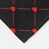 Diamond Shaped Red Heart & Line Art Fleecedecke (Ecke)