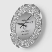 Diamonds & Silver 10th Wedding Anniversary Große Wanduhr (Winkel)