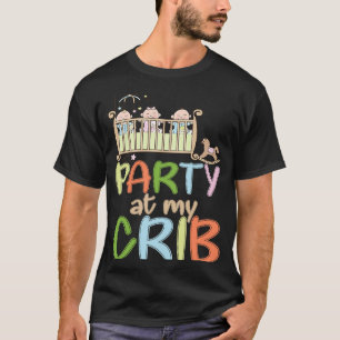 Diaper Boy Girl Party in meiner Krippe Nass Messy  T-Shirt