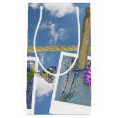 Diäten in blauer Tasche auf Wäscheleine Kleine Geschenktüte (Vorderseite)