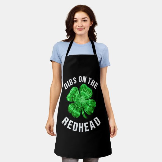 Dibs on Redhead Funny St Patricks Day Schürze (Getragen)
