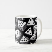 Dice Delight: Eine geometrische Kaskade Kaffeetasse (VorderseiteRechts)