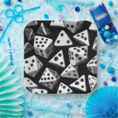 Dice Delight: Eine geometrische Kaskade Pappteller (Party)
