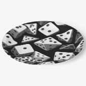 Dice Delight: Eine geometrische Kaskade Pappteller (Schrägansicht)