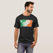 Dice Game St Patrick's Day Irish Flag C Distressed T-Shirt (Vorne ganz)
