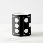 DICE Nummer der Pips weiß 6 & 5 + Ihre Ideen Kaffeetasse (Mittel)