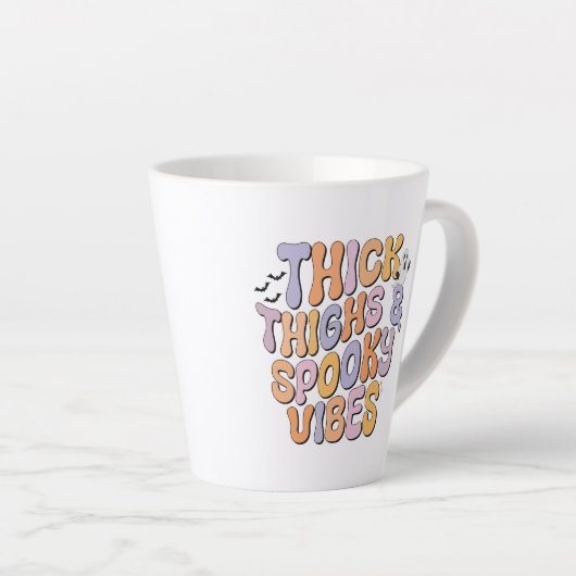 Dick Thighs & Spooky Vibes Milchtasse (Rechte Ecke)