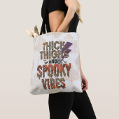 Dickdick und Spooky Vibes Gold Halloween Tasche (Von Nahem)