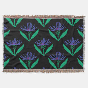 Dicke blaue Maisblume auf schwarz Decke