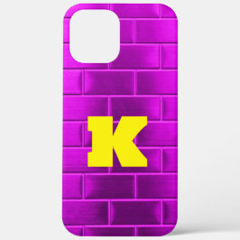 Dicke gelbe "K" auf Lila Ziegelmonogramm Case-Mate iPhone Hülle