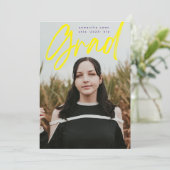 Dicke gelbe Lila Brush Grad Moderne Foto Schule Ankündigung (Stehend Vorderseite)