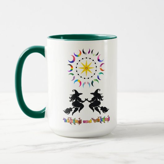 Dicke Hexen und seltsame Monde Tasse (Links)