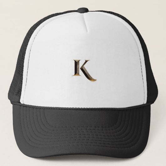 Dicke "K"-Letter-Monogramm - Schwarz-Weiß-Cap-Viso Truckerkappe (Vorderseite)