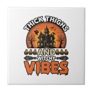 Dicke Oberschenkel Hexen-Vibes Halloween-Shirt-Des Fliese