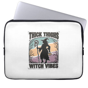 Dicke Oberschenkel Hexen Vibes Vintage Halloween T Laptopschutzhülle