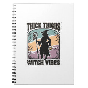 Dicke Oberschenkel Hexen Vibes Vintage Halloween T Notizblock