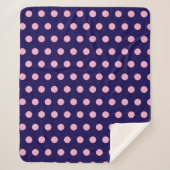 Dicke rosa Polka Punkte auf Navy Blue Sherpadecke (Vorderseite)