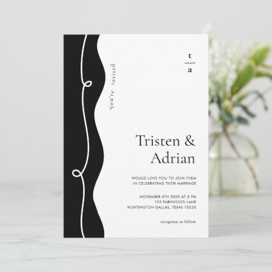 Dicke Wavy Side Frame Squiggle Moderne Hochzeit Einladung (Stehend Vorderseite)