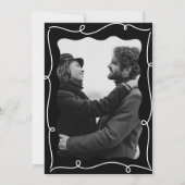 Dicke Wavy Side Frame Squiggle Moderne Hochzeit Einladung (Rückseite)