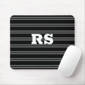 Dicke weiße Monogramm, graue Linien auf schwarz Mousepad (Mit Mouse)