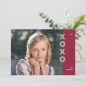 Dicke XOXO Valentinstag Fotokarte - Cranberry Einladung (Stehend Vorderseite)