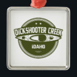 Dickshooter Creek Idaho Kayaking Ornament Aus Metall<br><div class="desc">Die Dickshooter-Creek beginnt westlich von Dickshooter, Idaho, und fließt nach Süden und schneidet eine schmale, tiefe Schlucht durch die hügelige Plateau-Landschaft, bis sie sich in Deep Creek einfügt. Das Wasser des Dickshooters fließt bis zum Spätherbst bis in den Frühsommer und verlasse sich hinter nur abgeschiedenen Becken im Schottergeflecht. Diese Schlucht...</div>