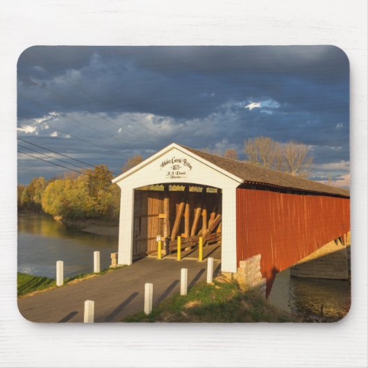 Die 1875 erbaute Medora überdachte Brücke Mousepad (Vorne)