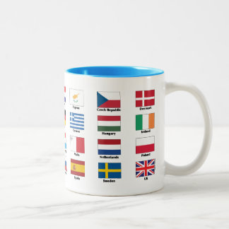 Die 28 Staatsflaggen EU-Länder Zweifarbige Tasse