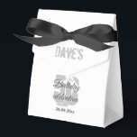 Die 50. Geburtstagsparty des modernen Weiß Geschenkschachtel<br><div class="desc">Modernes Weiß jedes Alters 50. Geburtstagsparty Gefälligkeitsboxen</div>
