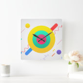 Die 80er-Farbtöne sind hell Quadratische Wanduhr (Zuhause)