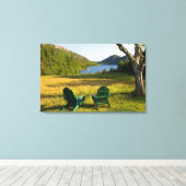 Die Adirondack-Stühle auf dem Rasen des Jordans Leinwanddruck (Insitu (Holzboden))