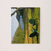 Die Adirondack-Stühle auf dem Rasen des Jordans Puzzle (Vertikal)
