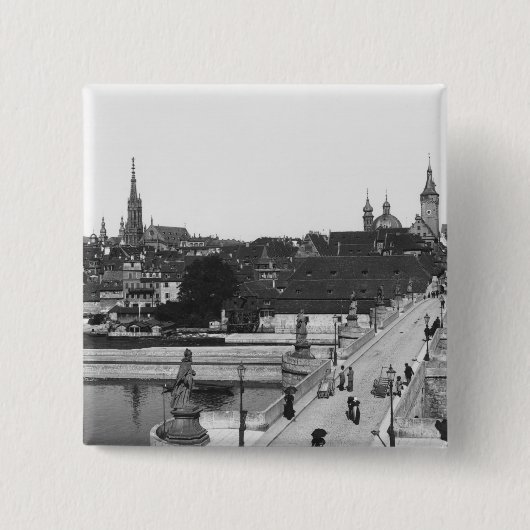Die alte Brücke über der Fluss-Hauptleitung Button (Vorderseite)