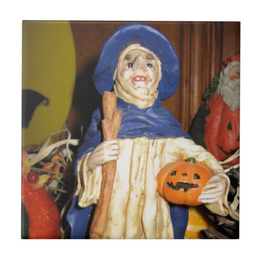 Die alte verwitterte Hexe Fliese (Vorderseite)