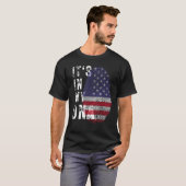 Die amerikanische Flagge der USA befindet sich in T-Shirt (Vorne ganz)