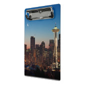 Die amerikanische Flagge fliegt zwischen den Mini Klemmbrett (Gewinkelt2)