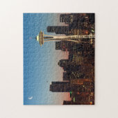 Die amerikanische Flagge fliegt zwischen den Puzzle (Vertikal)