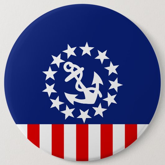 Die amerikanische Yachtflagge liegt an der Marina Button (Vorderseite)