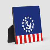 Die amerikanische Yachtflagge liegt an der Marina Fotoplatte (Vorderseite)