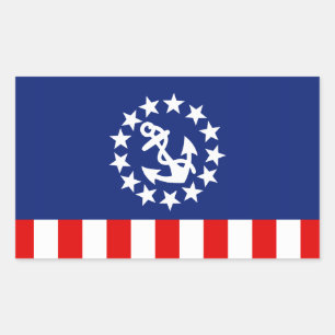 Die amerikanische Yachtflagge liegt an der Marina Rechteckiger Aufkleber