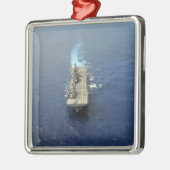 Die Amphibien-Bereitschaftsgruppe Kearsarge Silbernes Ornament (Links)