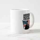 Die Anerkennung des Veteran Day Patriotic Design Jumbo-Tasse (Vorderseite Rechts)