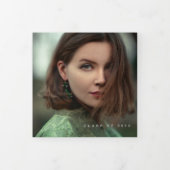 Die Ankündigung des "Graduate Multi Foto Tri-Fold" (Cover)