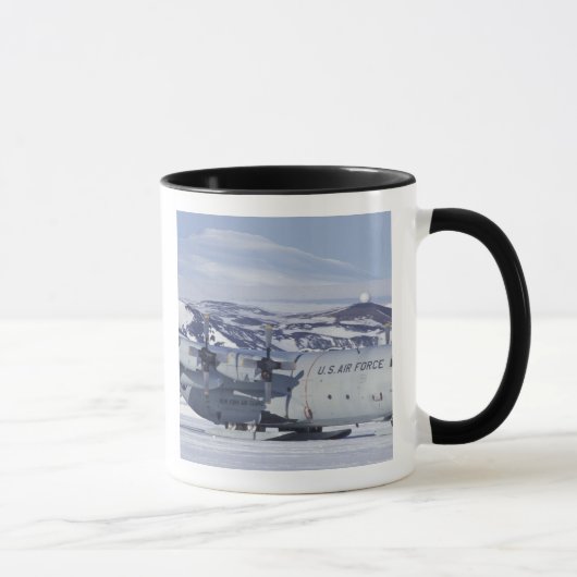 Die Antarktis, Ross-Insel, McMurdo Station, C-130 Tasse (Rechts)