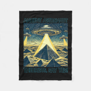 Die antiken Astronauten sagen ja. Flying Sauce Fleecedecke